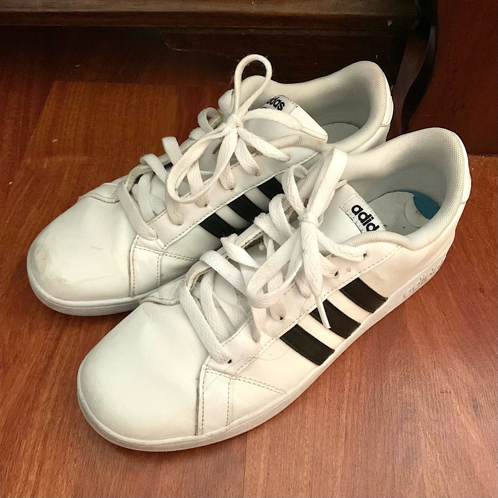 White and black three striped grand court adidas shoes